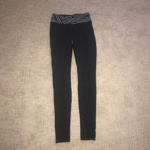 Lululemon black reversible leggings